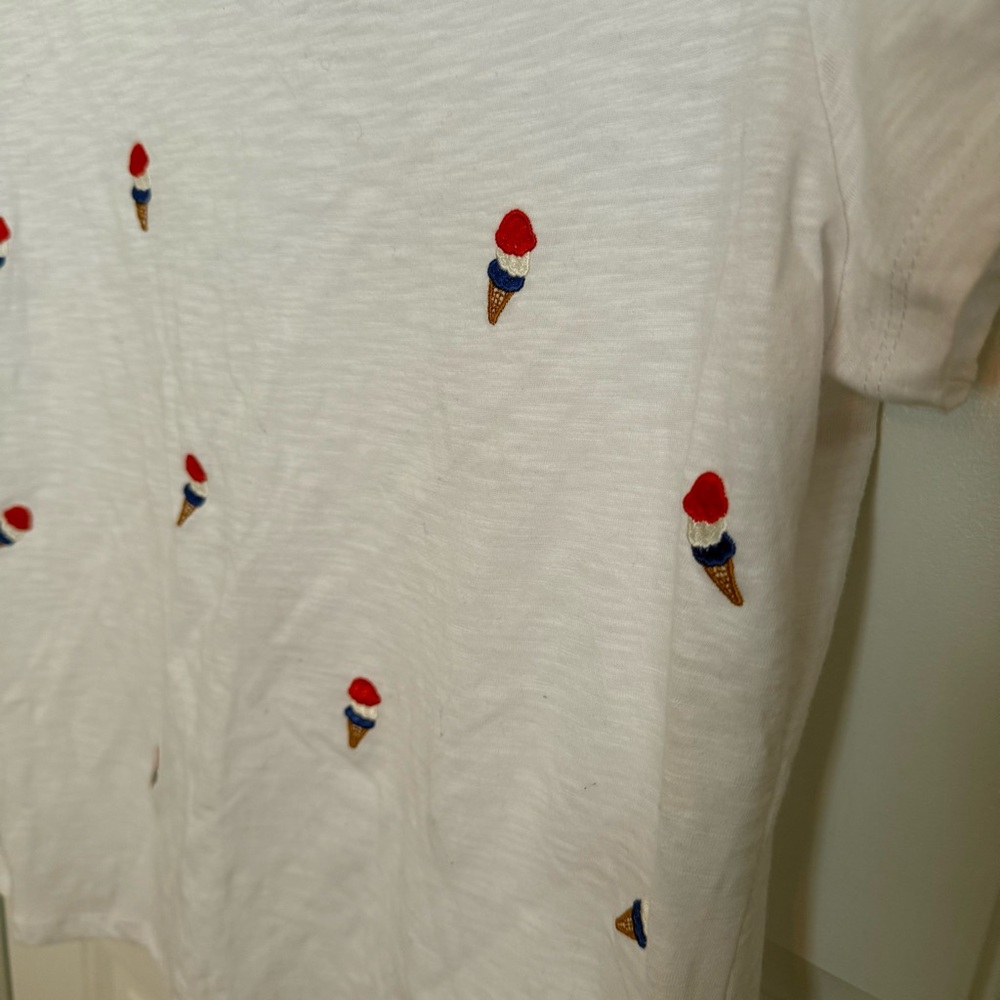 Cynthia Rowley White V-Neck Tee with Red & Blue Ice Cream Embroidery - Picture 4 of 6